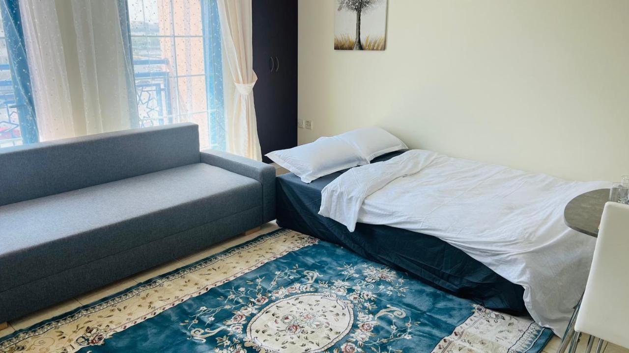 Newly Furnished Cozy One Bed Room Apartment 2 Bathroom City View Dubai Exterior photo